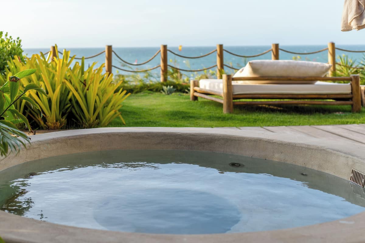 Rom – deluxe | Sengetøy av topp kvalitet, senger med overmadrass og minibar