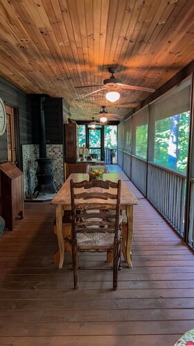 Visit Sparkleberry for Easter- Fiber Wifi! - Close to Callaway Gardens