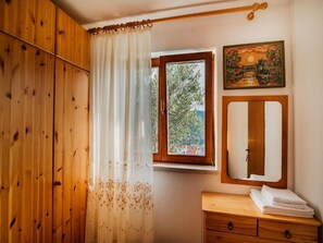 1 chambre, fer et planche Ă repasser, accĂšs Internet, draps fournis
