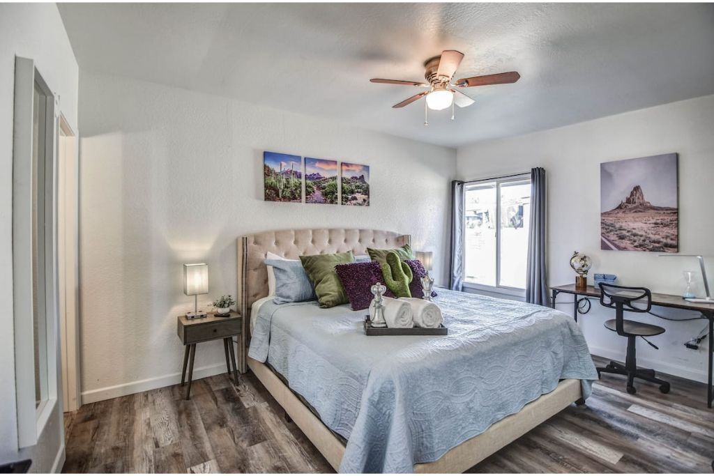 ☺ New for '22! ☺ Sparkling Townhouse with Patio!