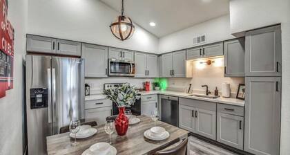 ☺ Just Remodeled ☺ 3 Bed / 2 Bath Sparkling Townhouse with Patio! ☺