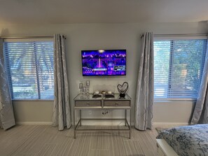 4 عدّة غرف نوم ومكتب ومكواة/لوح كي وواي فاي مجانًا