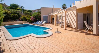 Villa Maren, ruhiges Villenviertel, privater Pool