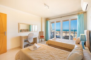 2 chambres, fer et planche à repasser, accès au Wi-Fi (inclus)
