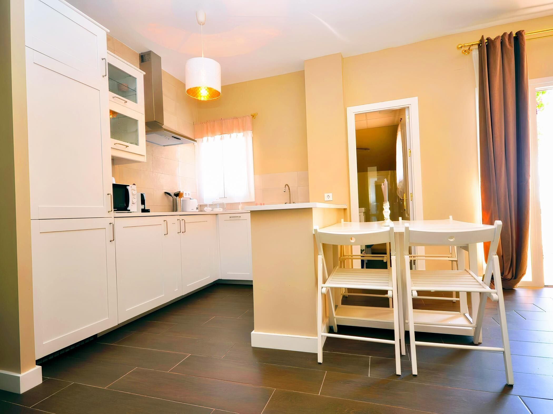 Apartment with sea views only families I