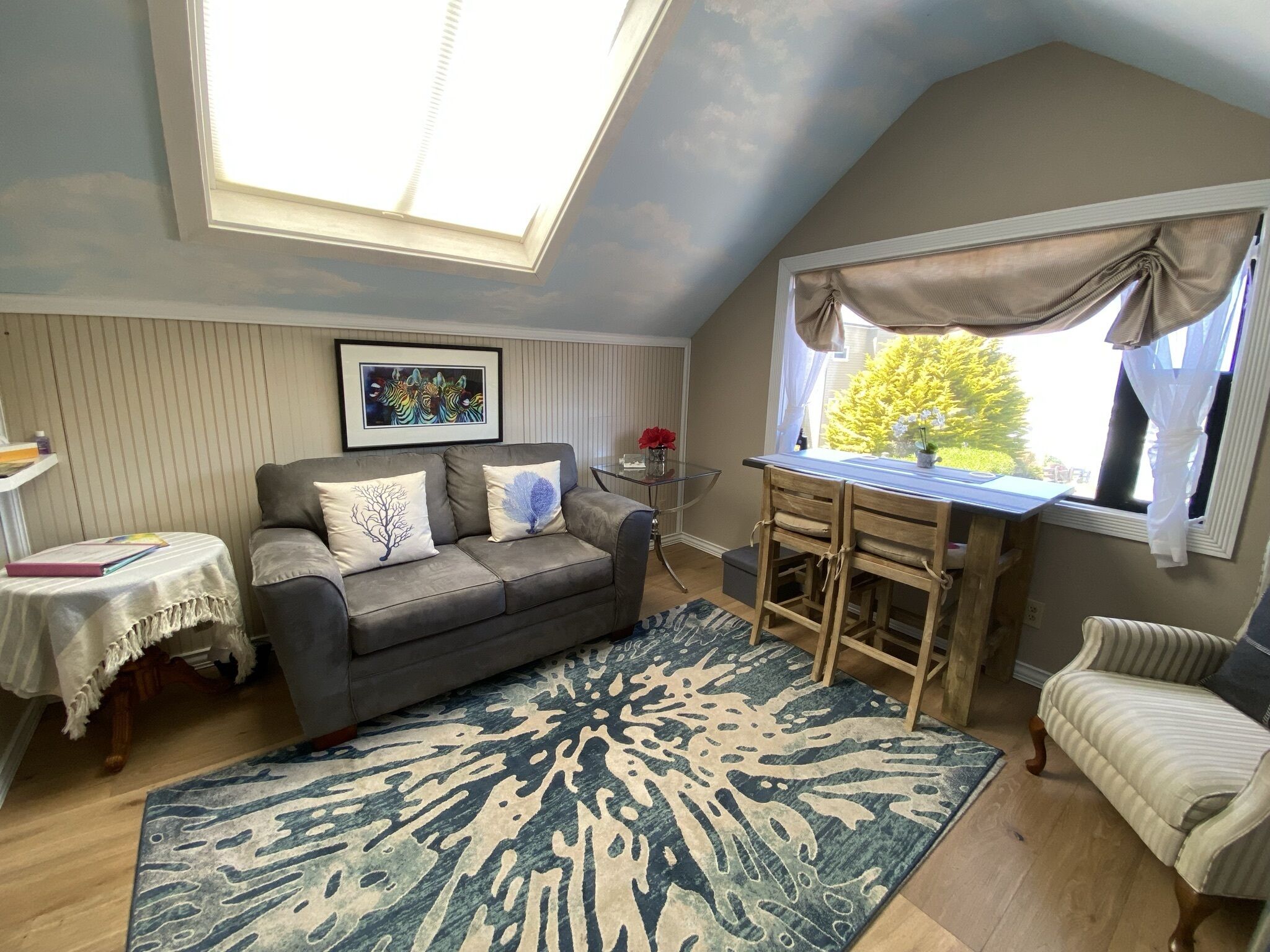 NOT JUST ANOTHER BED IN A BOX!!!   AMAZING & ROMANTIC