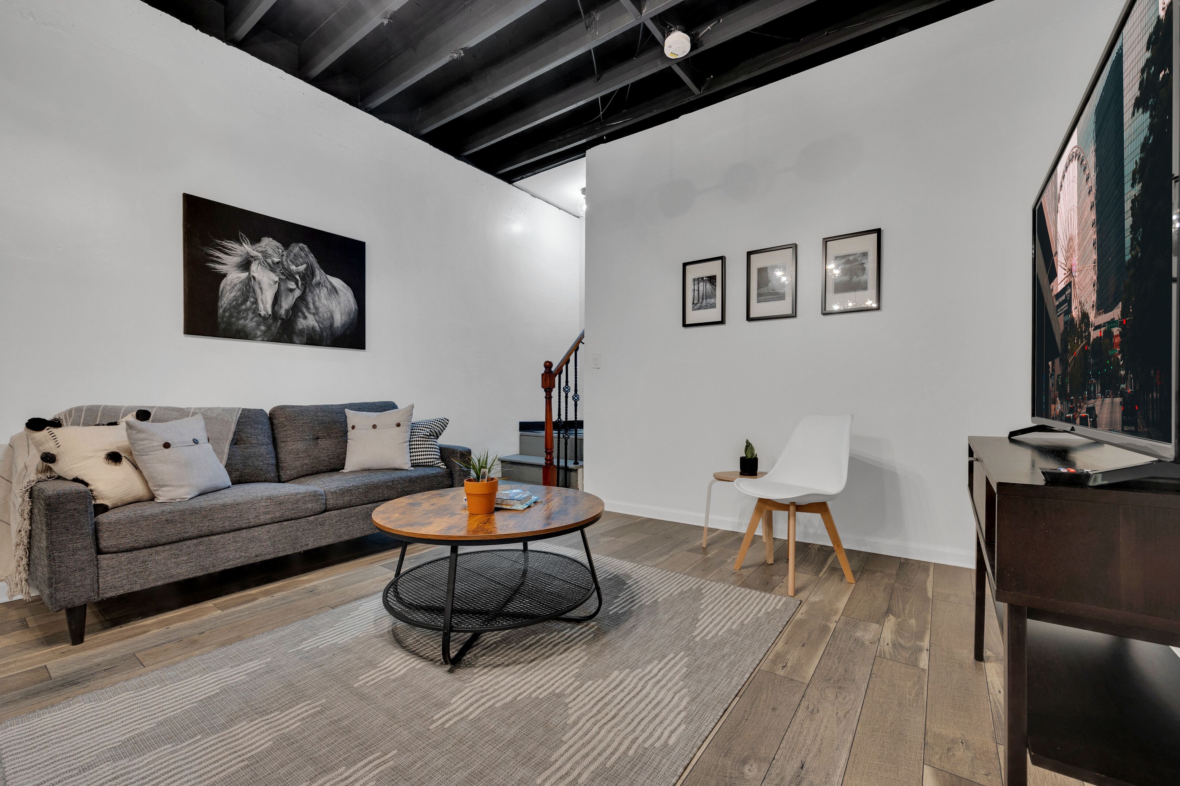 Kennesaw-Private Entrance|Kitchen|Laundry