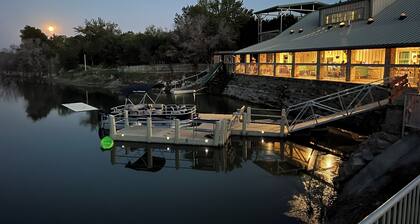 Lodge on Lake Godstone