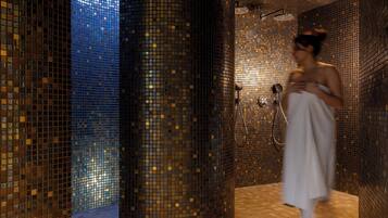 Sauna, bain Ă remous, hammam, 1 salle de soins, massages