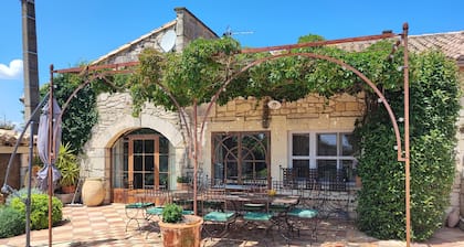 Authentic Mas in the heart of Provence - L'Oustau Dou Pastre