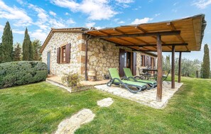 Outdoor dining - Pet friendly home in Cetona (Cetona)