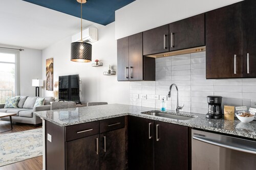 Pet-Friendly Studio King Suite