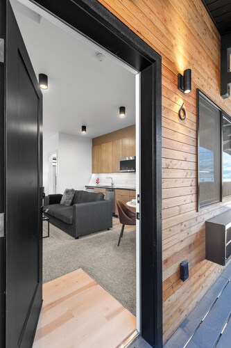 Bison Meadow Lodge #6