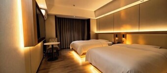 Yinhe Hotel