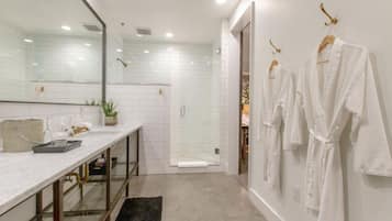 Hair dryer, towels