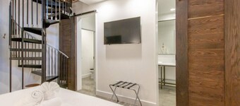 Center Gulch - Walk to Downtown - Private Parking