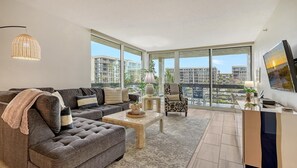 Televisión y estéreo 