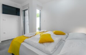 4 Schlafzimmer, Bügeleisen/Bügelbrett, Reisekinderbett, kostenloses WLAN