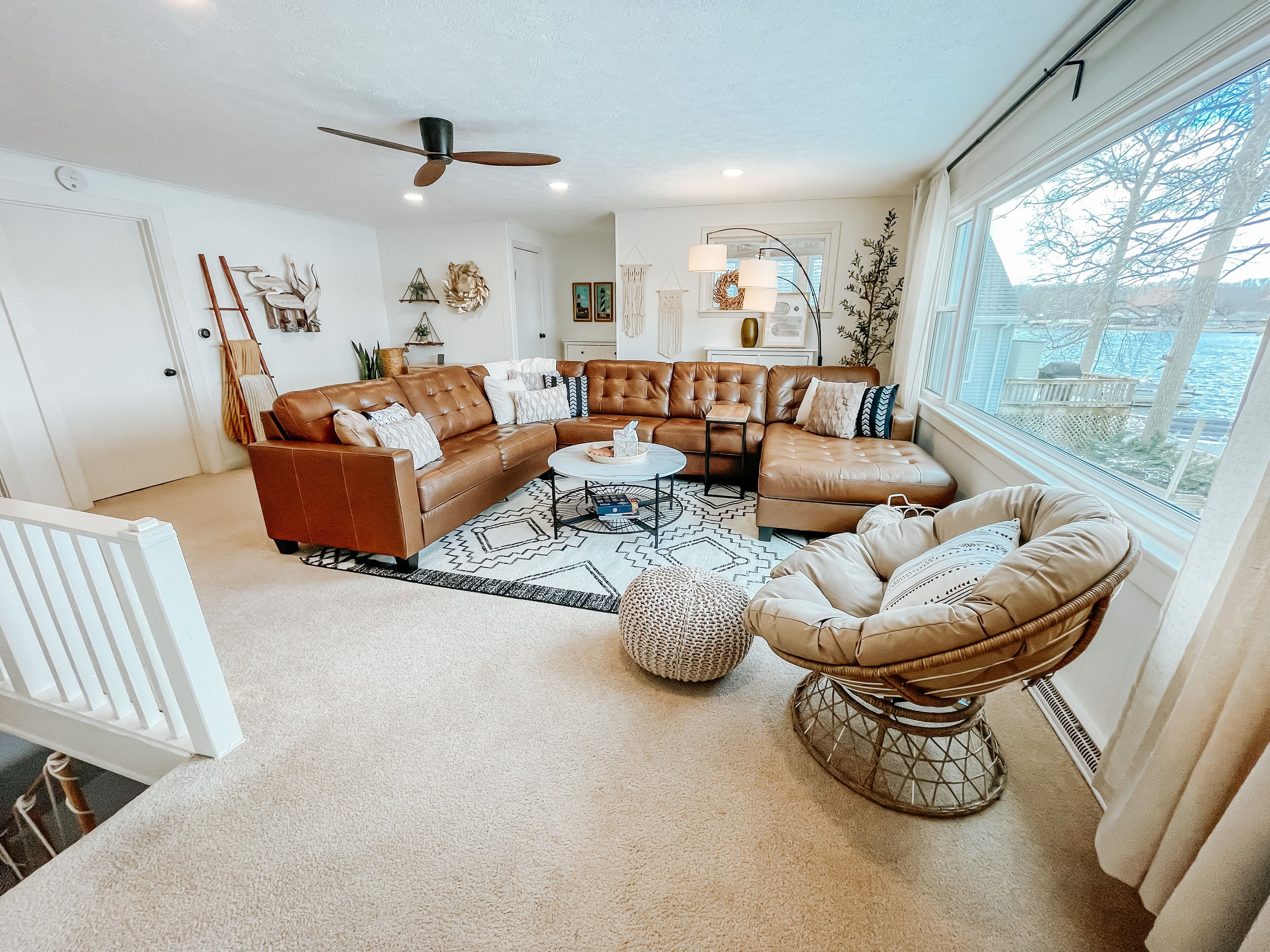 Lakefront Home on Freeman-Swimming-Kayaks-Fishing-Docks and all amenities!