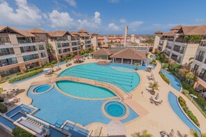 Outdoor pool - Apart em Porto das Dunas por Carpediem (Aquiraz)