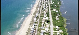 Oceanfront Condo-Sleeps 4-Newly Renovated