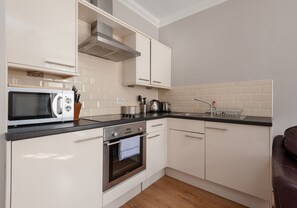 Fridge, microwave, oven, coffee/tea maker