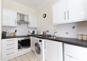 Fridge, microwave, oven, coffee/tea maker