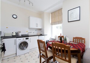 Fridge, microwave, oven, coffee/tea maker