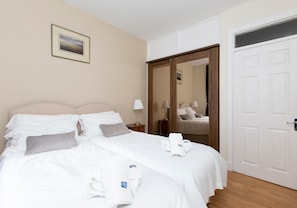 2 Schlafzimmer, Bügeleisen/Bügelbrett, Reisekinderbett, kostenloses WLAN