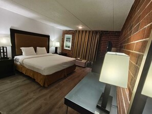 Room, 1 King Bed, Non Smoking | Free WiFi, bed sheets - Plaza Hotel By OYO Calumet Park Near Alsip I 57 (Calumet Park)