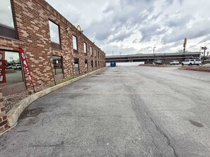 Free self-parking - Plaza Hotel By OYO Calumet Park Near Alsip I 57 (Calumet Park)