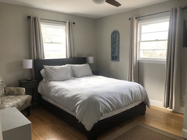 3 Schlafzimmer, Schreibtisch, Bügeleisen/Bügelbrett, kostenloses WLAN