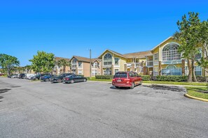 Exterior - SW40 - 3BR Tropical Oasis Near Disney & Pool (Kissimmee)