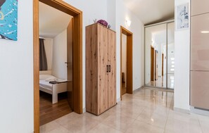 3 habitaciones, cuna de viaje, wifi gratis y ropa de cama 