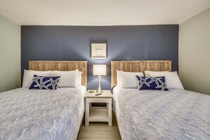 1 bedroom, iron/ironing board, WiFi, bed sheets - Beachfront, Pools, Lazy River, & Kitchen (Myrtle Beach)