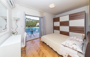 4 chambres, lit parapluie, Wi-Fi gratuit, draps fournis