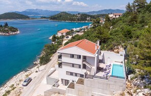 Exterior - Stunning home in Blace (Blace)