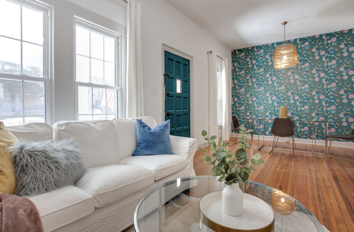 Nestled on New Bern - Oakwood Bungalow in Downtown Raleigh 