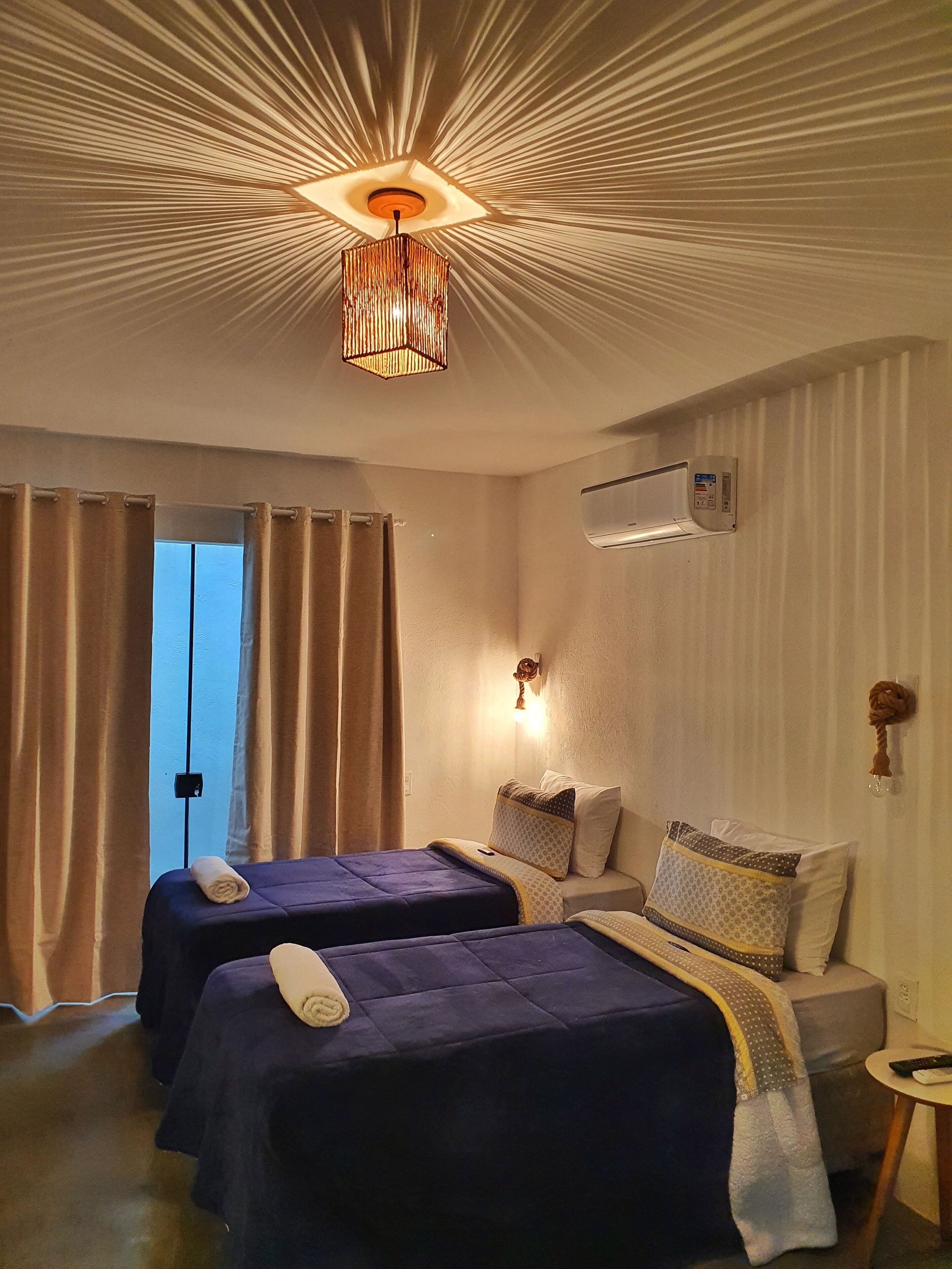 Estúdio luxo | Cortinas blackout, berços grátis, camas extras/dobráveis (sobretaxa)