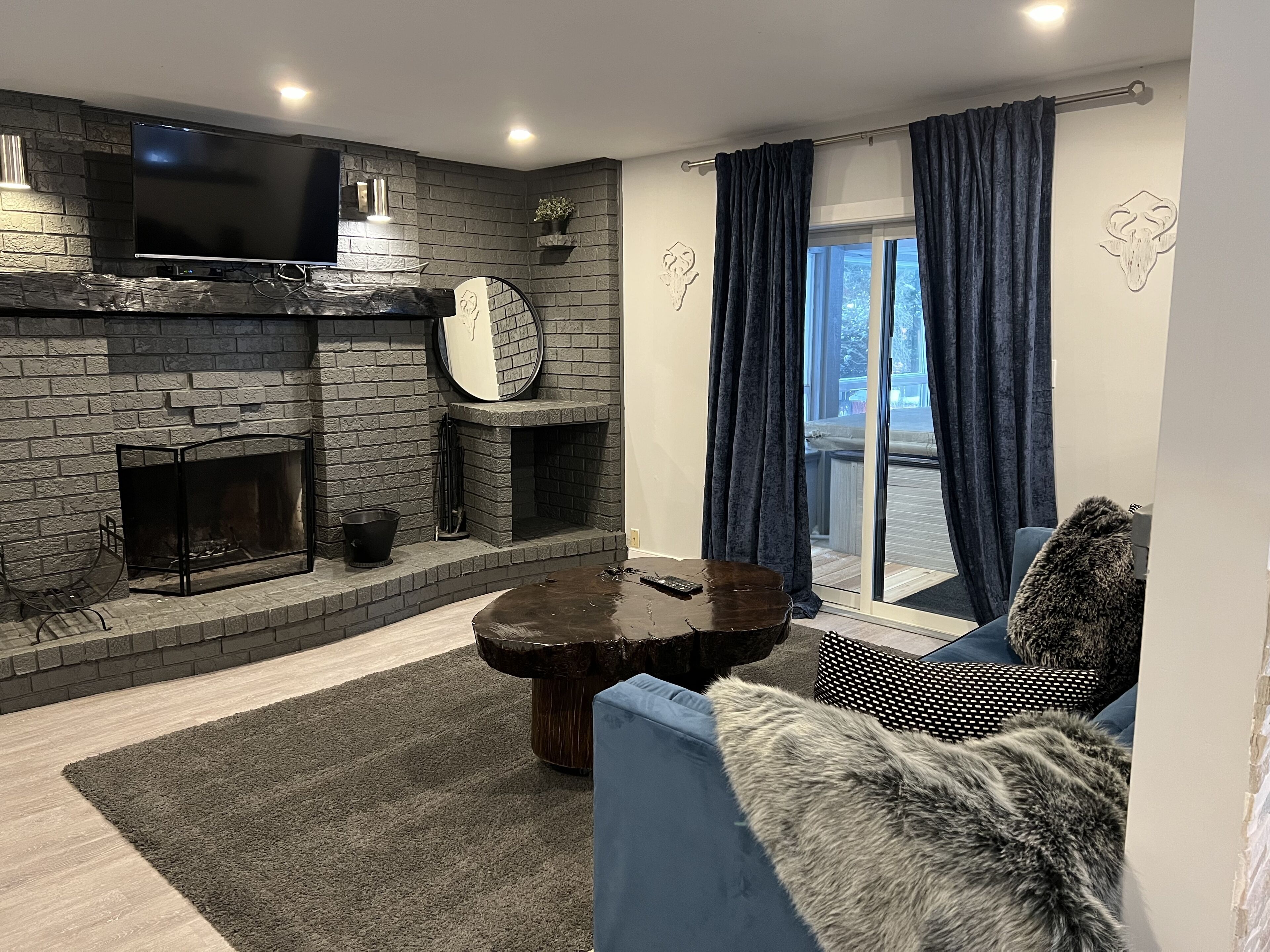 The Sweet Spot -HOT TUB /SAUNA & GAMES ROOM!