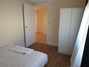 3 habitaciones, tabla de planchar con plancha y wifi gratis 