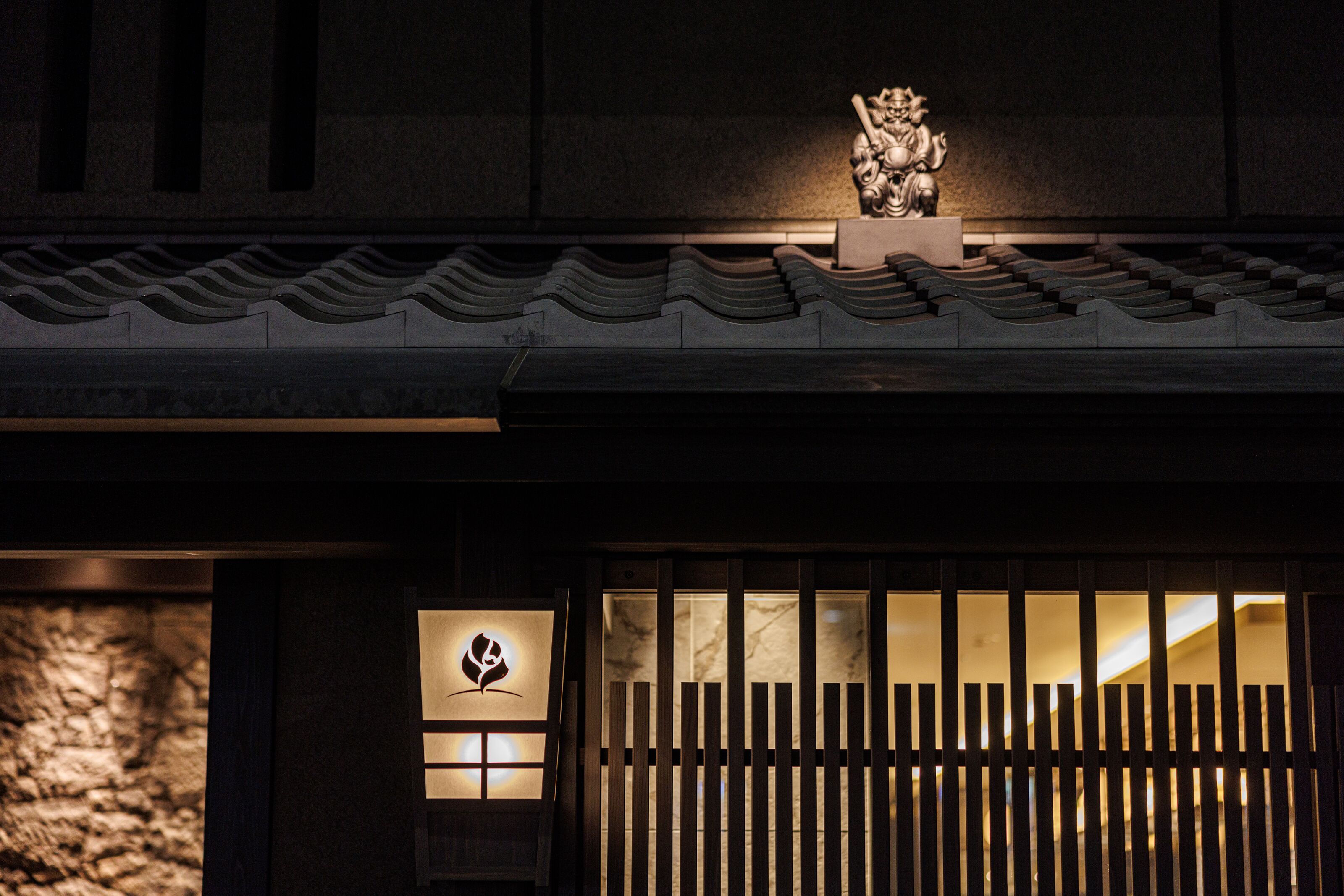 住宿正面 (夜晚)