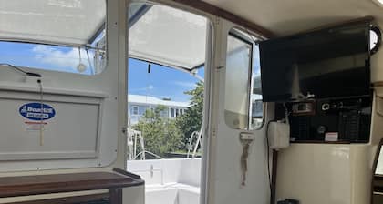 34’ Catamaran Sailboat