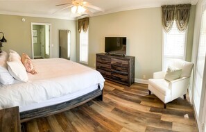 6 Schlafzimmer, Bügeleisen/Bügelbrett, kostenloses WLAN, Bettwäsche