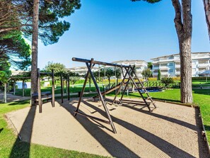 Children's area - Lovely apartment for 4 guests with pool, WIFI, TV and patio (Torroella De Montgrí)