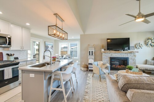 Pet-Friendly Retreat w/ Fenced Yard & Fire Pit