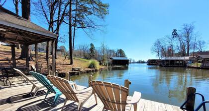 Tillery/Badin Lake Retreat! Lake life minutes from golf, hiking, & mt biking
