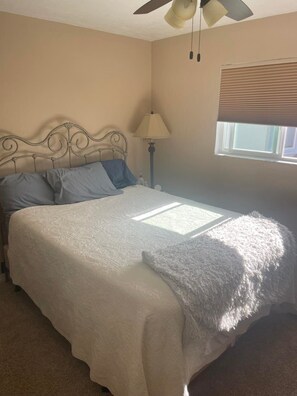 2 Schlafzimmer, Schreibtisch, kostenloses WLAN, Bettwäsche