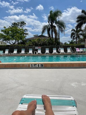 Et oppvarmet basseng