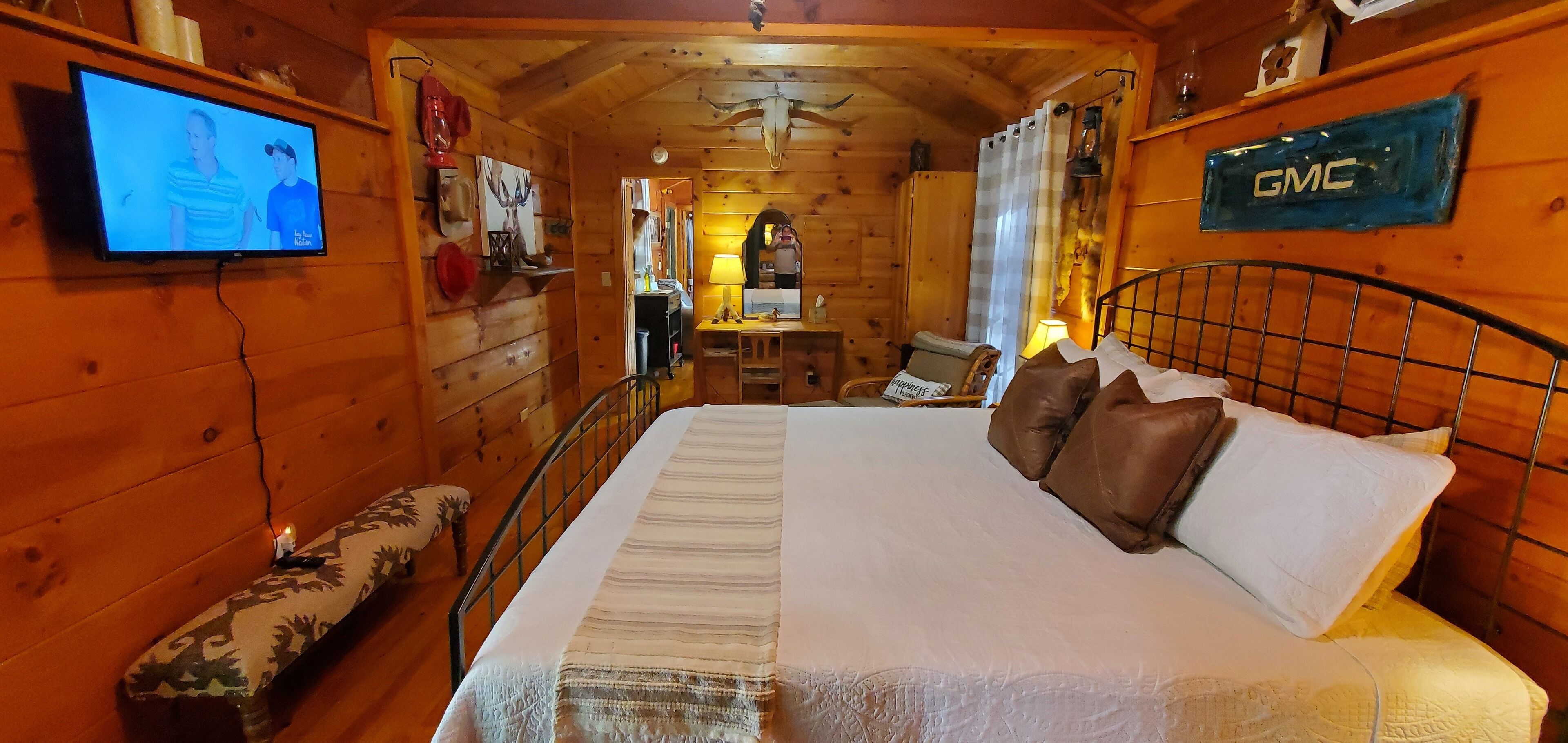 GUNSMOKE The not so "tiny"  cabin.🐾